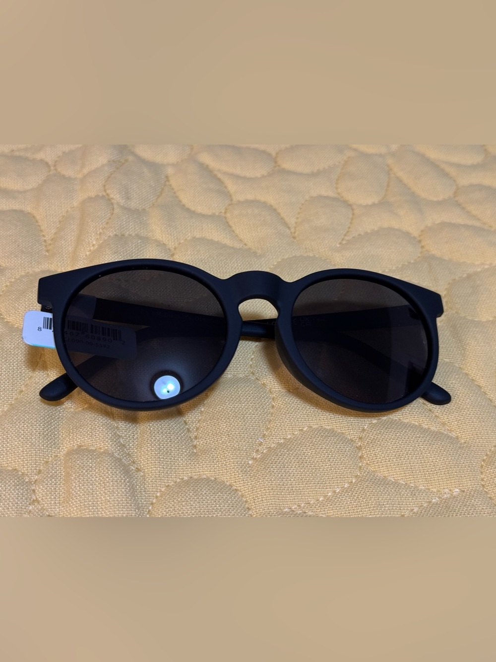 Classic Round Women's Sunglasses in Matte Black